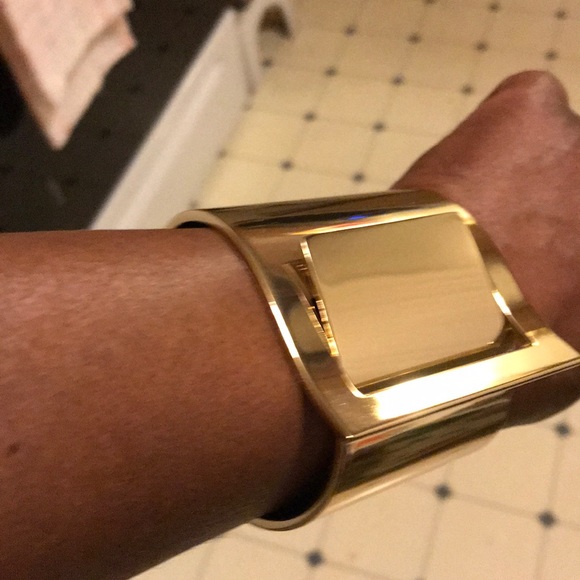 Jewelry - Picture 7 of 11